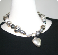 Halsband sn�ckskalsp�rlor