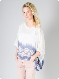 Sidenponcho med fastsytt linne, cremevit