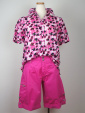 Blus i cerise ton p vit botten