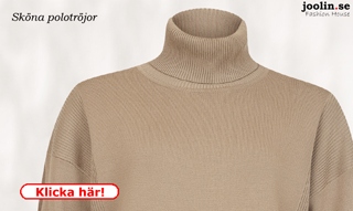 Enfrgad polo med snygg ribbstickning i sidorna, halsen och i nederkant.